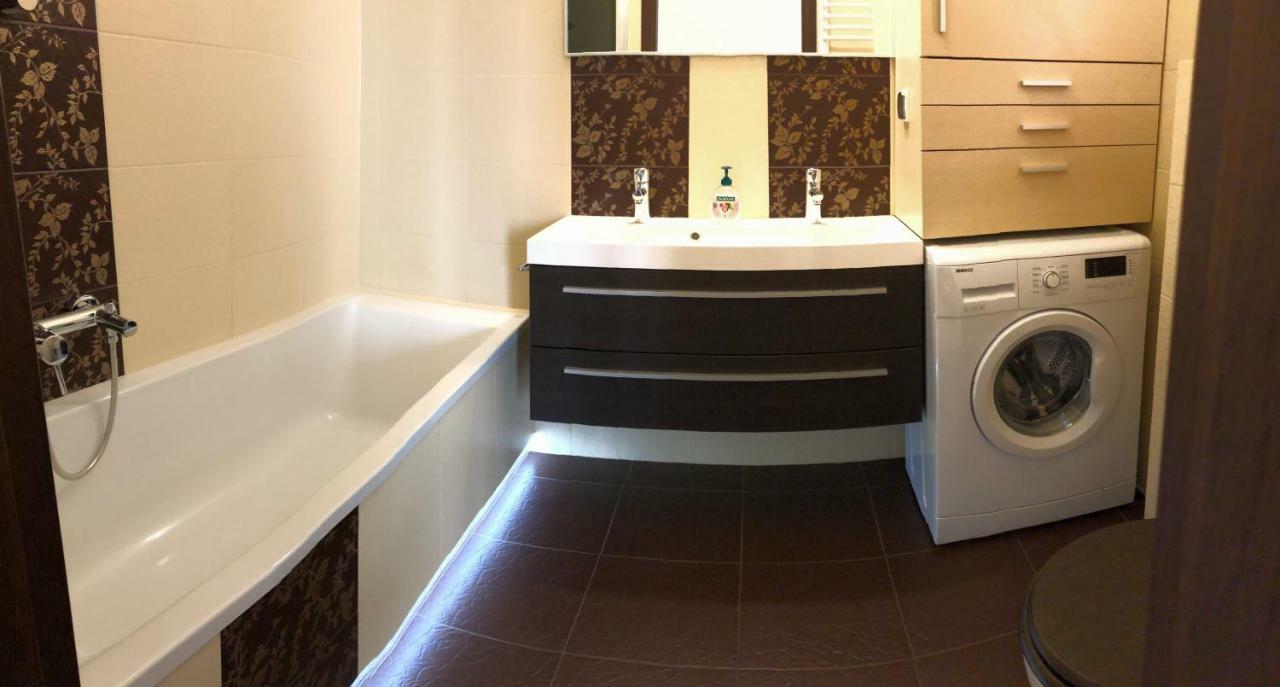 Apartament Jasminowy Shiraz グディニャ エクステリア 写真
